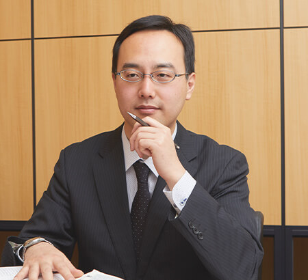 交通事故被害者の立場となり最大の味方として戦います 弁護士 山本祐輔