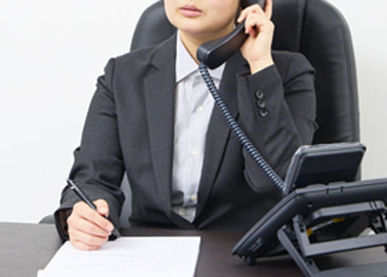 お電話かメールにてお問合わせください 弁護士 川上満里奈