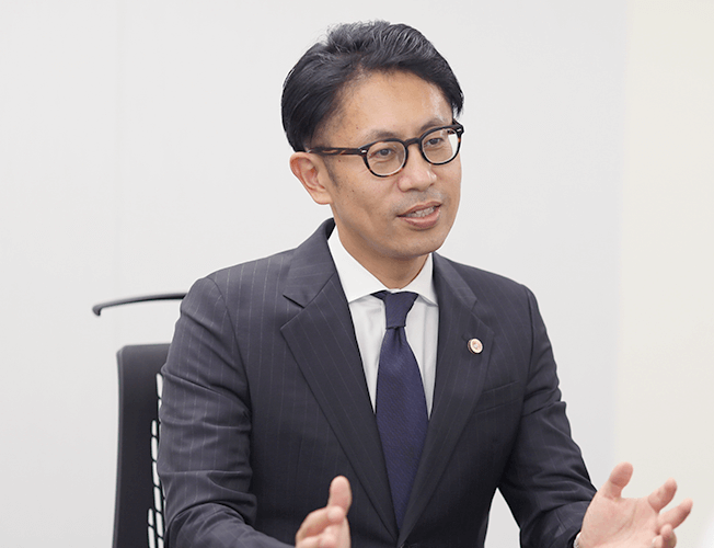 離婚問題は誰にでも解決できる問題ではありません。弁護士法人ALGは離婚を集中的に取り扱う民事事業部が解決にあたります