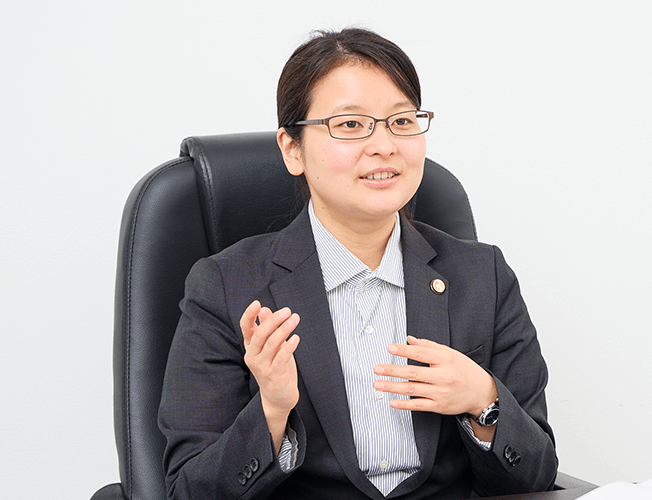 離婚問題は誰にでも解決できる問題ではありません。弁護士法人ALGは離婚を集中的に取り扱う民事事業部が解決にあたります