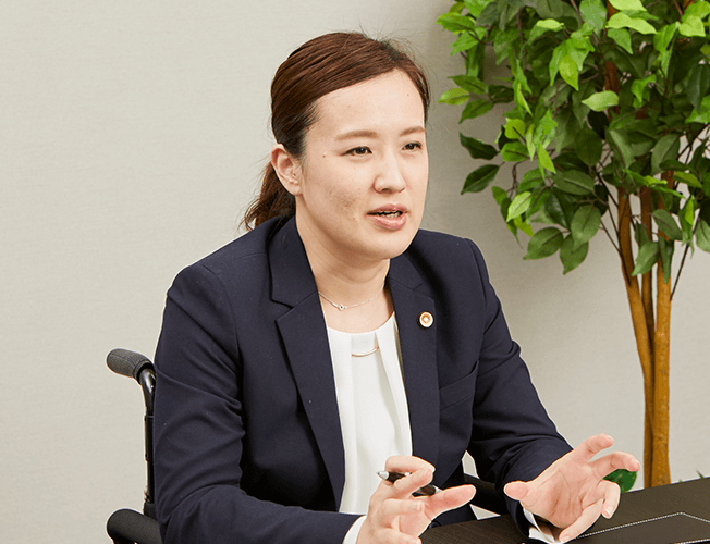 離婚問題は誰にでも解決できる問題ではありません。弁護士法人ALGは離婚を集中的に取り扱う民事事業部が解決にあたります