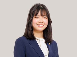 弁護士 奥本 彩花