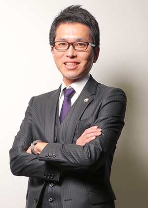 名古屋法律事務所 所長 弁護士　井本 敬善