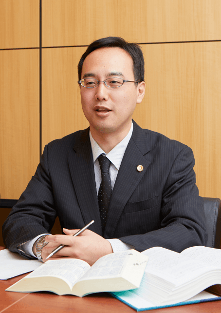 山本祐輔弁護士