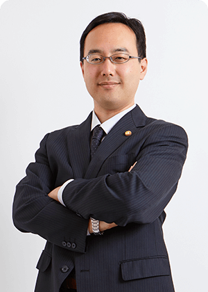 所長 弁護士 山本 祐輔
